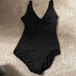 Capezio L v-neck Leotard